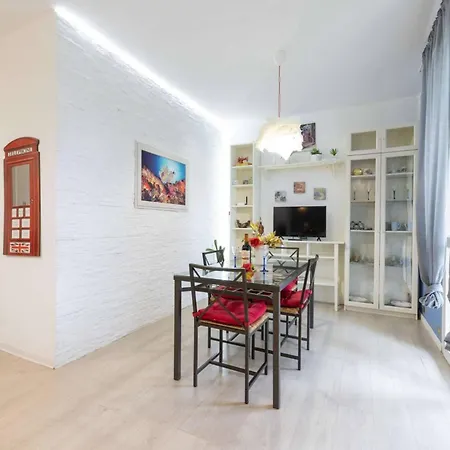 Апартаменты Charming Modern Loft With Sea View In Hills